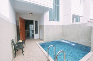 thumbnail: Outdoor spa tub