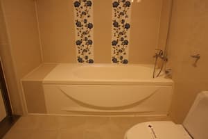 thumbnail: Deep soaking bathtub