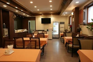 thumbnail: Dining