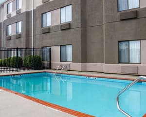 thumbnail: Outdoor pool