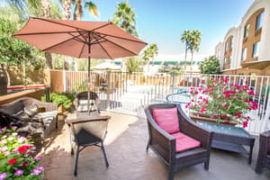 thumbnail: Terrace/patio