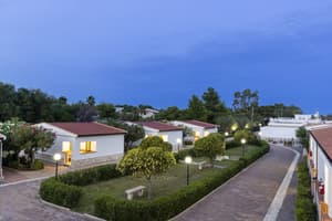 thumbnail: Exterior
