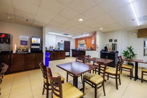 thumbnail: Breakfast area