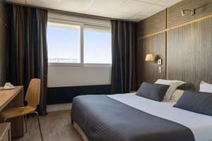 thumbnail: Guest Room,On-Site