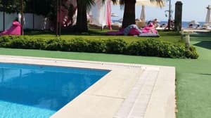 thumbnail: Front of property