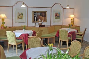 thumbnail: Breakfast area