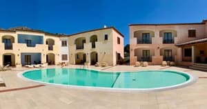 thumbnail: Outdoor pool