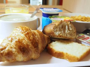thumbnail: Breakfast area