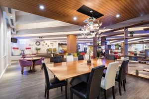 thumbnail: Bar (on property)