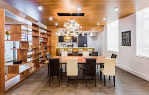 thumbnail: Bar (on property)