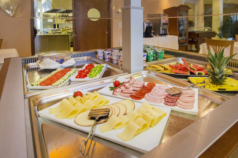 Restaurant-cafeteria