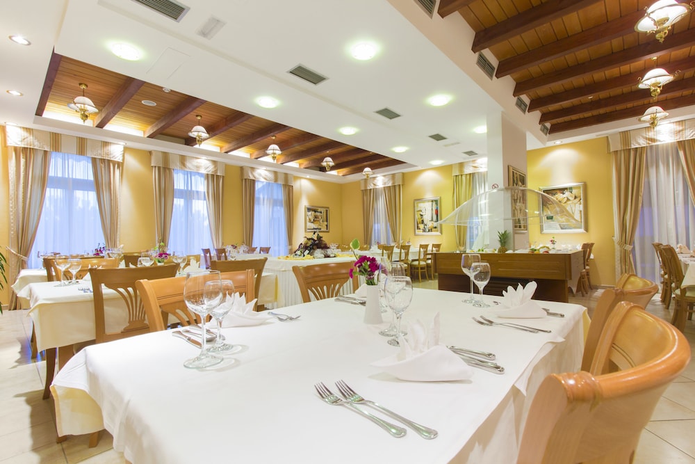 Restaurant-cafeteria