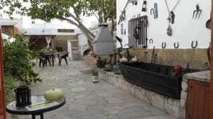 thumbnail: BBQ/picnic area