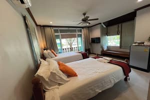 thumbnail: Room