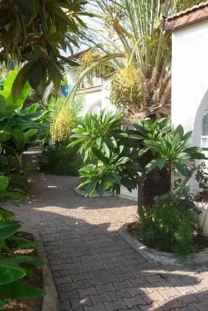 thumbnail: Exterior