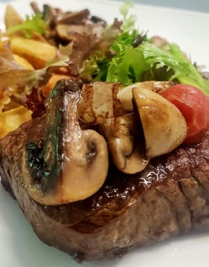 thumbnail: Restaurant