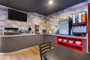 thumbnail: Breakfast area