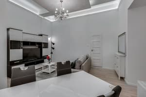 thumbnail: In-room dining