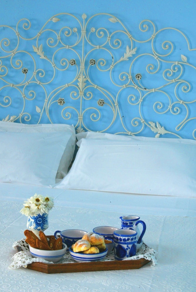 Room service - dining