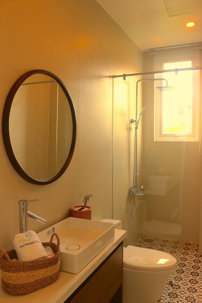 Bathroom amenities