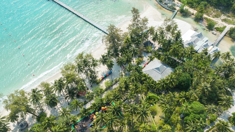 Beach/ocean view