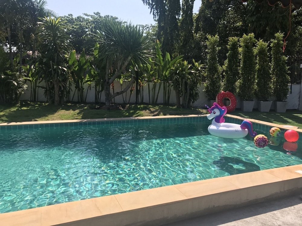 Private pool