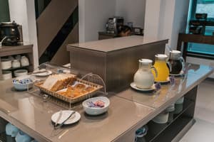 thumbnail: Restaurant