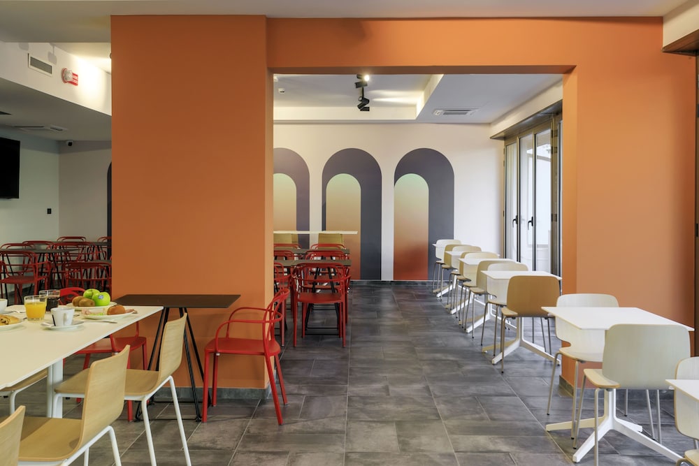 Restaurant-cafeteria