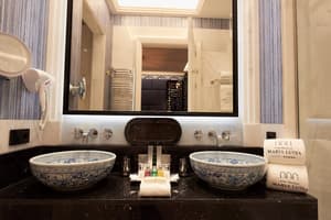 thumbnail: Bathroom sink