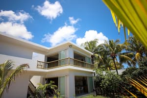 thumbnail: Exterior
