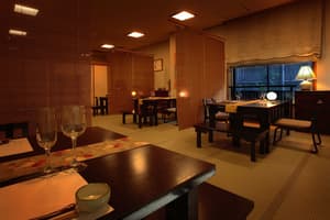 thumbnail: Dining