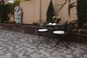 thumbnail: Courtyard