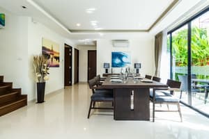 thumbnail: In-room dining