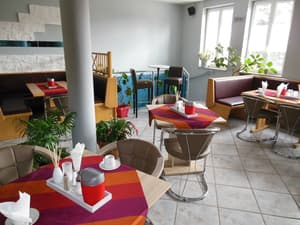 thumbnail: Breakfast area