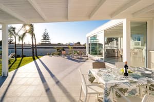 thumbnail: Terrace/patio