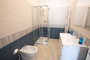 thumbnail: Interior entrance