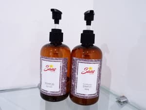 thumbnail: Bathroom amenities