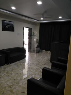 thumbnail: Lobby sitting area