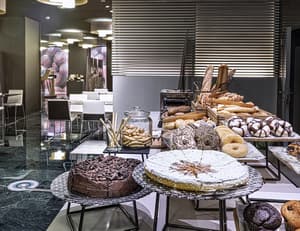 thumbnail: Breakfast area