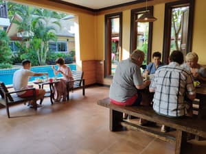thumbnail: Breakfast area
