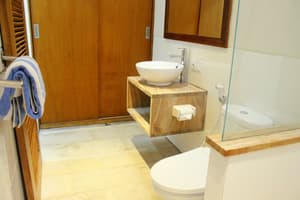 thumbnail: Bathroom sink