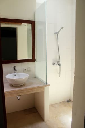 thumbnail: Bathroom sink