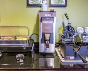 thumbnail: Breakfast area