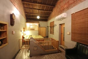 thumbnail: Interior