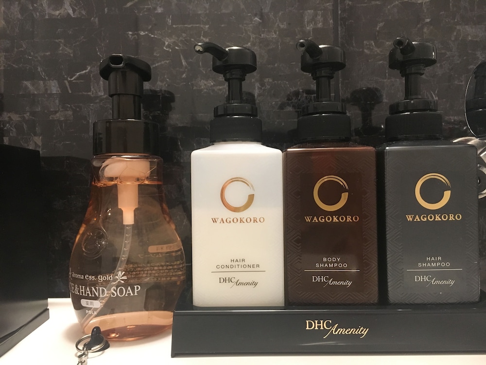 Bathroom amenities