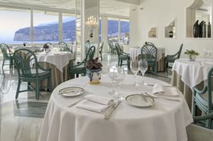 thumbnail: Restaurant