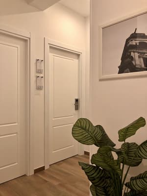 thumbnail: Hallway