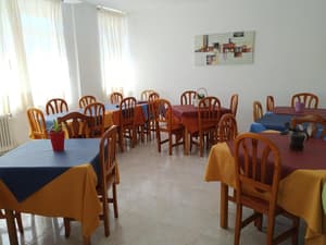 thumbnail: Restaurant