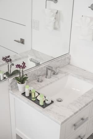 thumbnail: Bathroom amenities