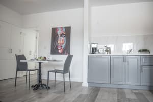 thumbnail: In-room dining